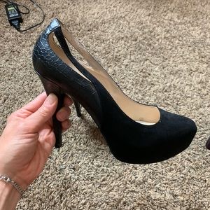 Black guess heels
